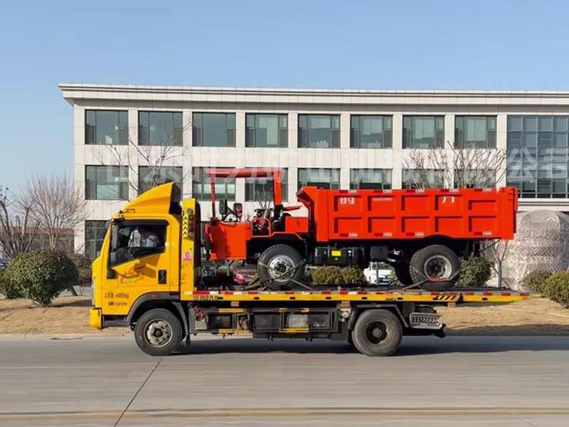 1臺(tái)8噸地下自卸車UQ-8發(fā)往陜西